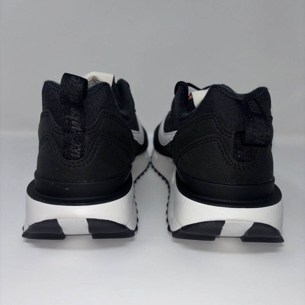 Nike Air Max Dawn, Black/White Wmns Sz9/7.5 Mens, Athletic Sneakers, DC4068-001 - Picture 7 of 11